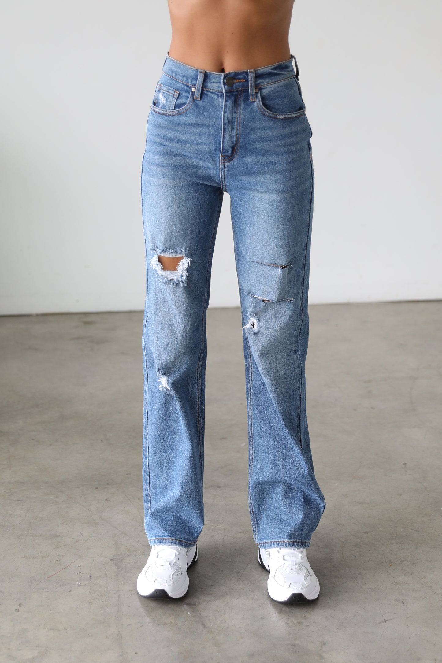 High Rise Straight Leg Denim Jeans - Medium- 7106