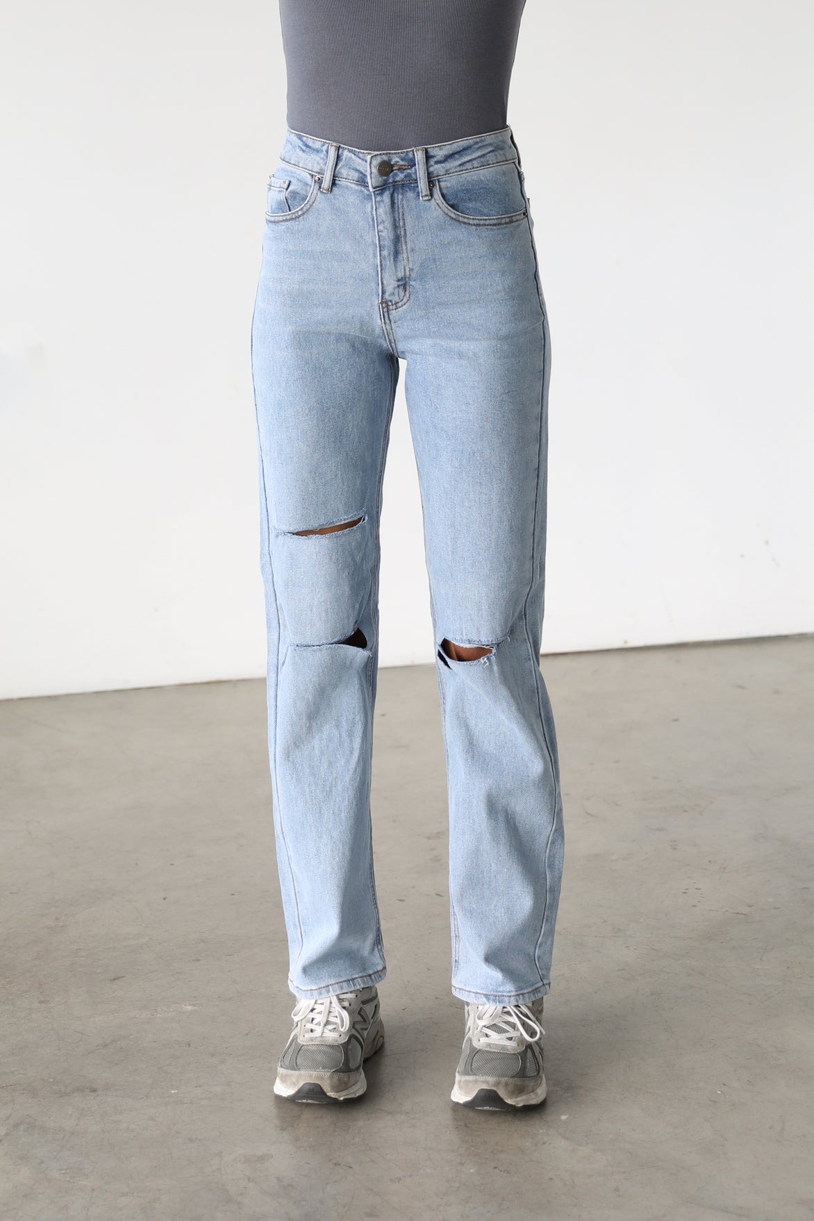 High Rise Straight Leg Denim Jeans - 7124