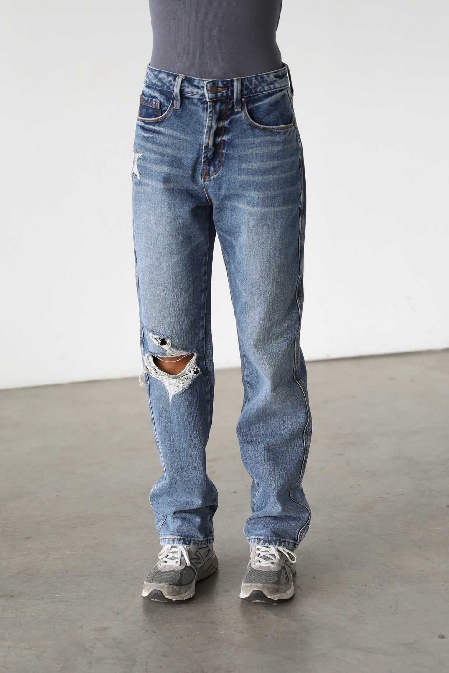 High Rise Straight Leg Denim Jeans- 7137