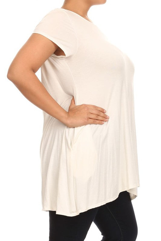 Short sleeves Side pockets Tunic top