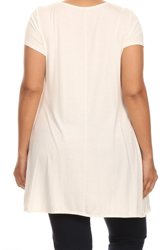 Short sleeves Side pockets Tunic top