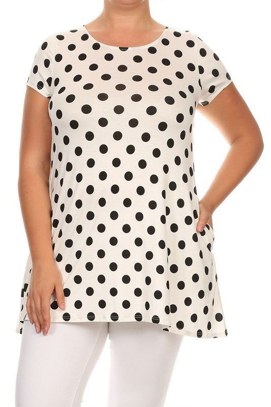 Plus size Polka dot tunic top in a loose fit