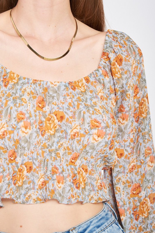 SCOOP NECK FLORAL TOP WITH RUFFLE DETAIL