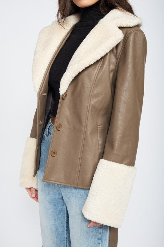 BELTED FAUX SHEARING TRIMMED JACKET