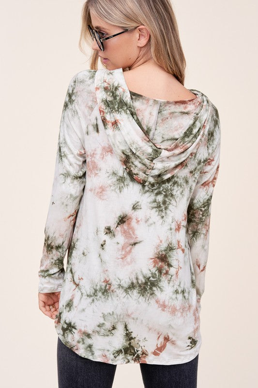 TIE DYE HOODIE HIGH LOW PLUS TOP