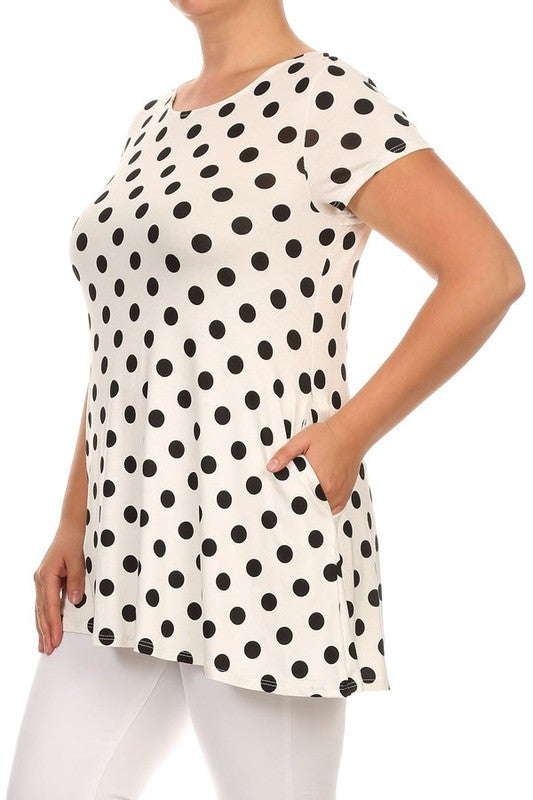 Plus size Polka dot tunic top in a loose fit