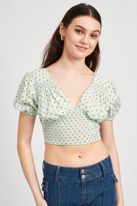 V NECK FLORAL CROP TOP WITH SMOCKING