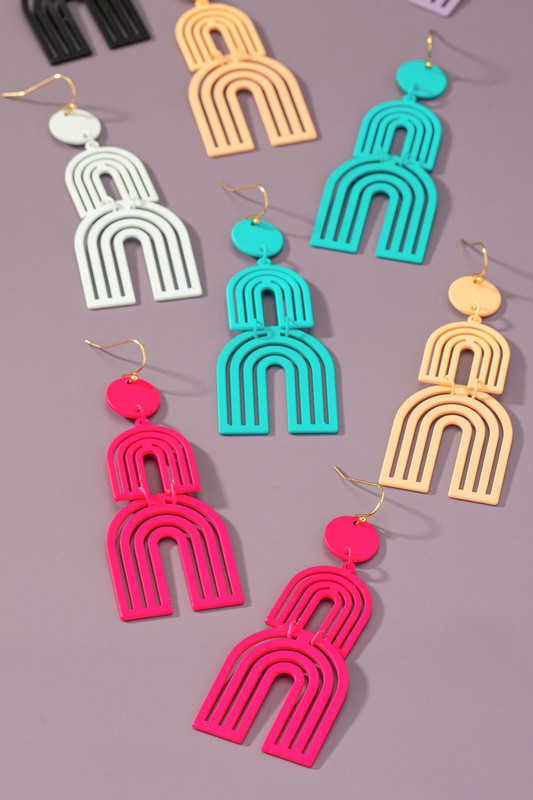 Cutout metal arch drop earrings with color coating