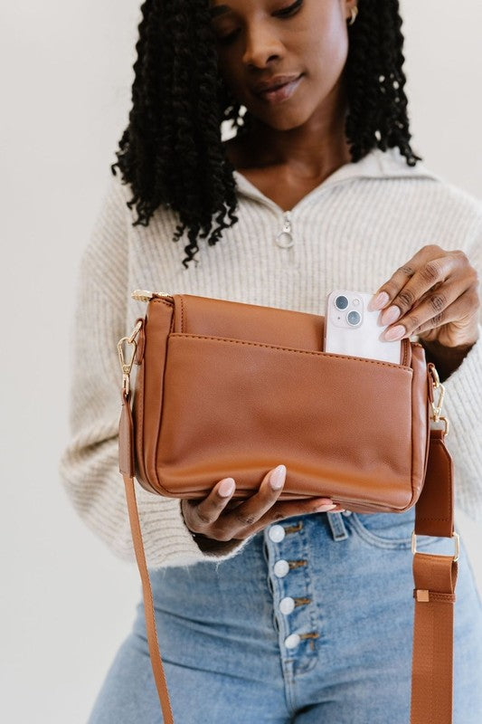 SIGNATURE CROSSBODY SHOULDER BAG WITH CARD WALLET