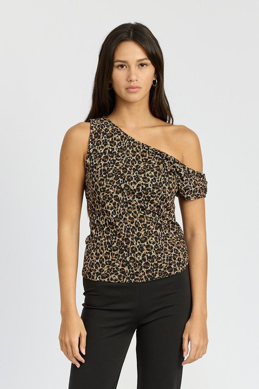 ASYMMETRICAL SHOULDER TOP