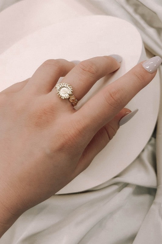 Bloom Adjustable Ring