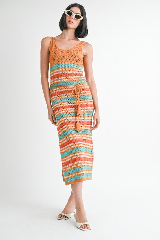 SCOOP NECK CROCHET MAXI DRESS