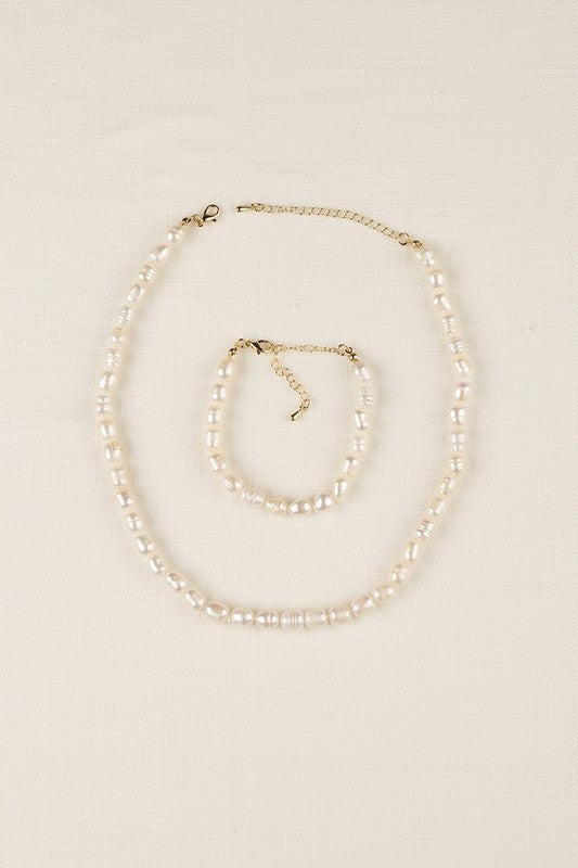 Mid-sized natural pearl bracelet, necklace set