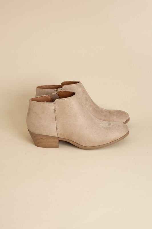 Mug Ankle Boots