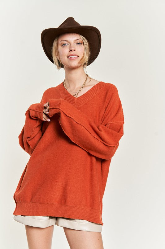 V-NECK OVERSIZED SWEATER PLUS