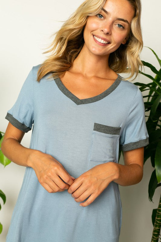 SOLID V NECK TOP